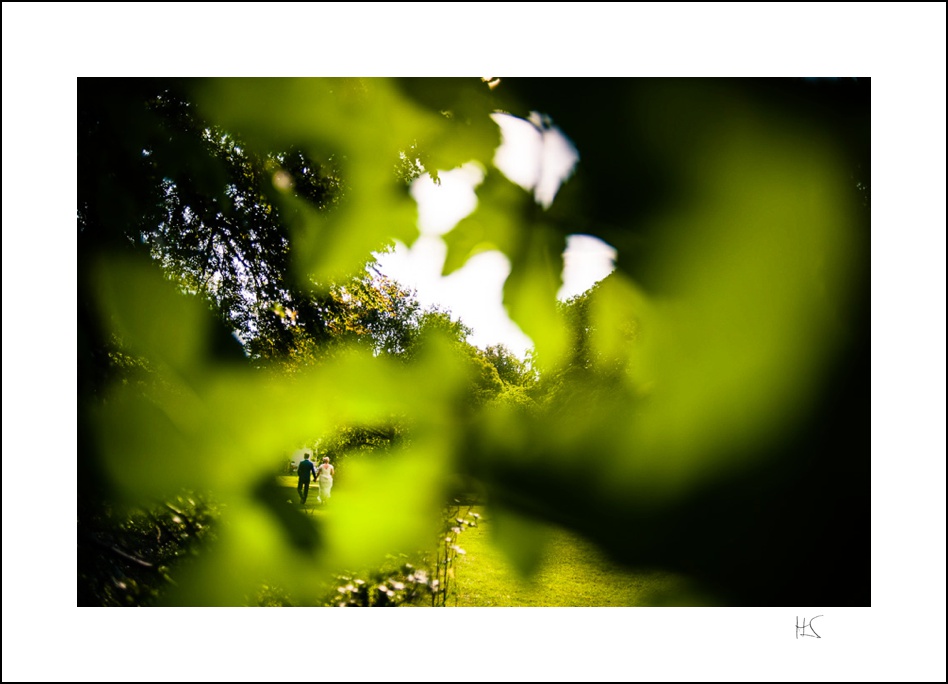 künstlerische Hochzeitsfotografie im Park des Herrenhauses Gut Bliestorf